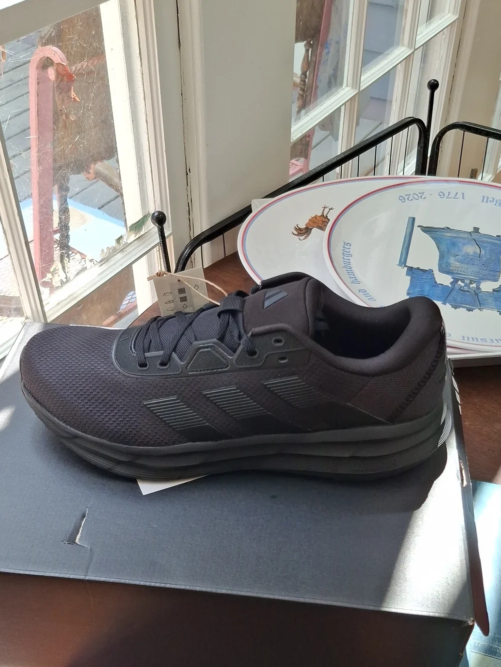adidas Men's Black Low-Top Athletic Sneakers